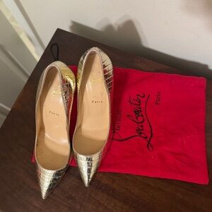COPY - Gold Christian Louboutin pumps